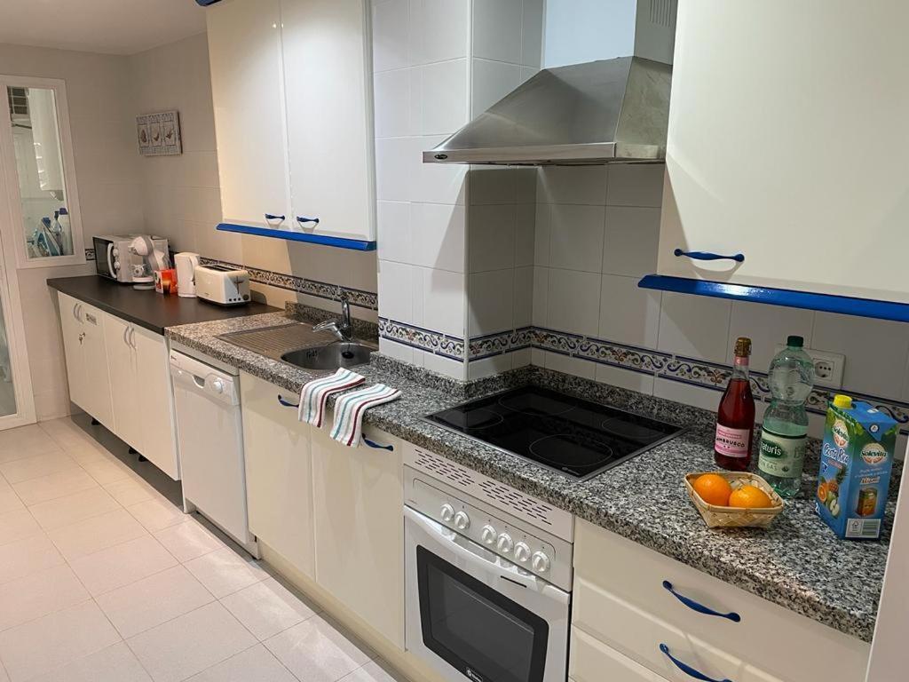Beach Apartment In La Duquesa Marina Castillo de Sabinillas Екстериор снимка